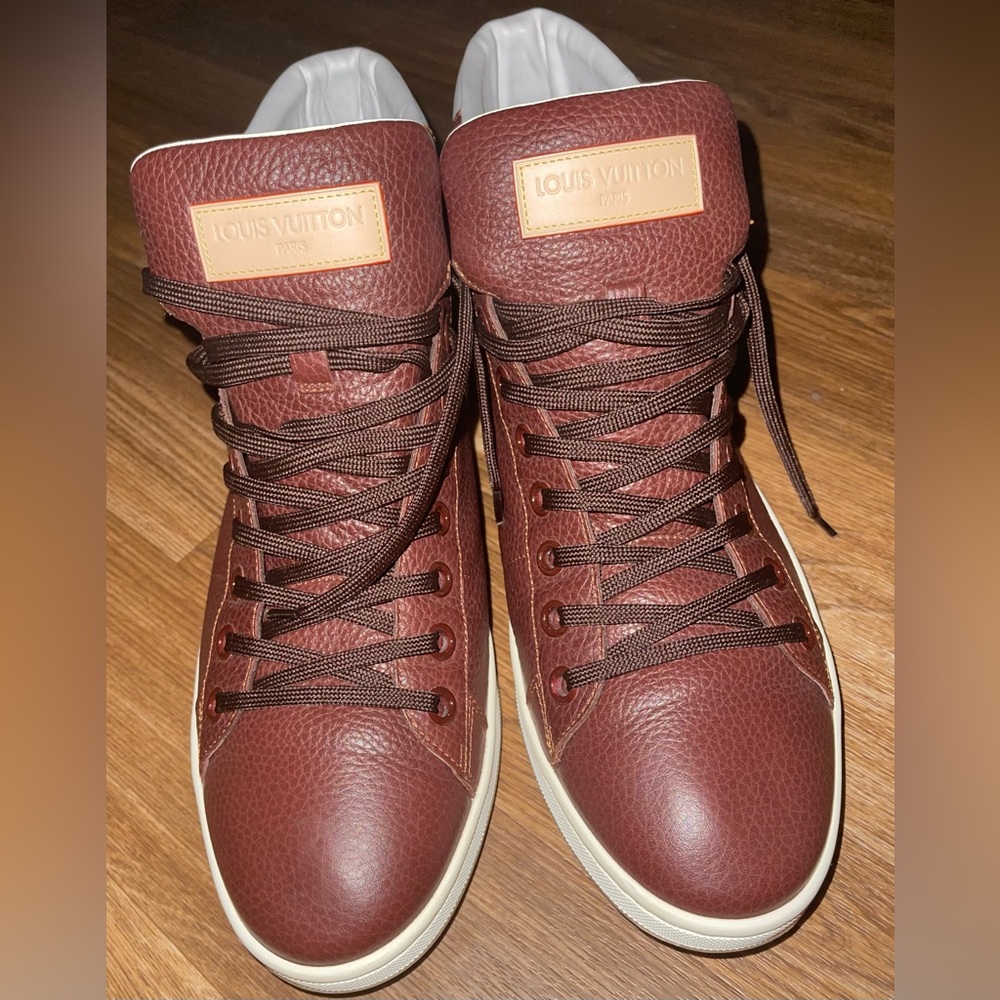 Mens high top Louis Vuitton shoes